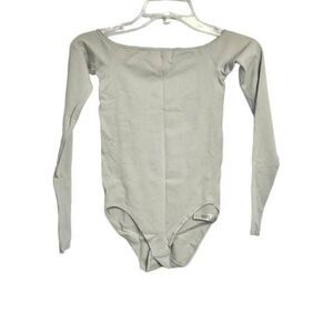 Skims light Essential bodysuit Nwot